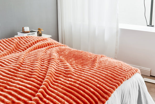 GC Osum Ribbed Throw