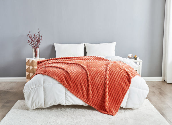 GC Osum Ribbed Throw