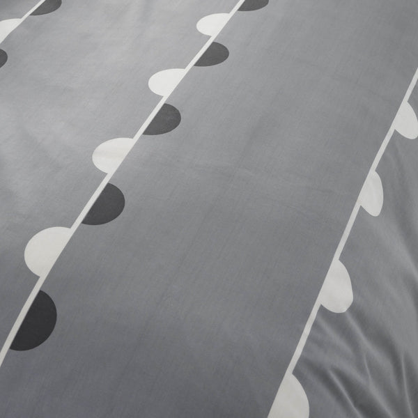 Simple Reversible Geo Printed Duvet Set