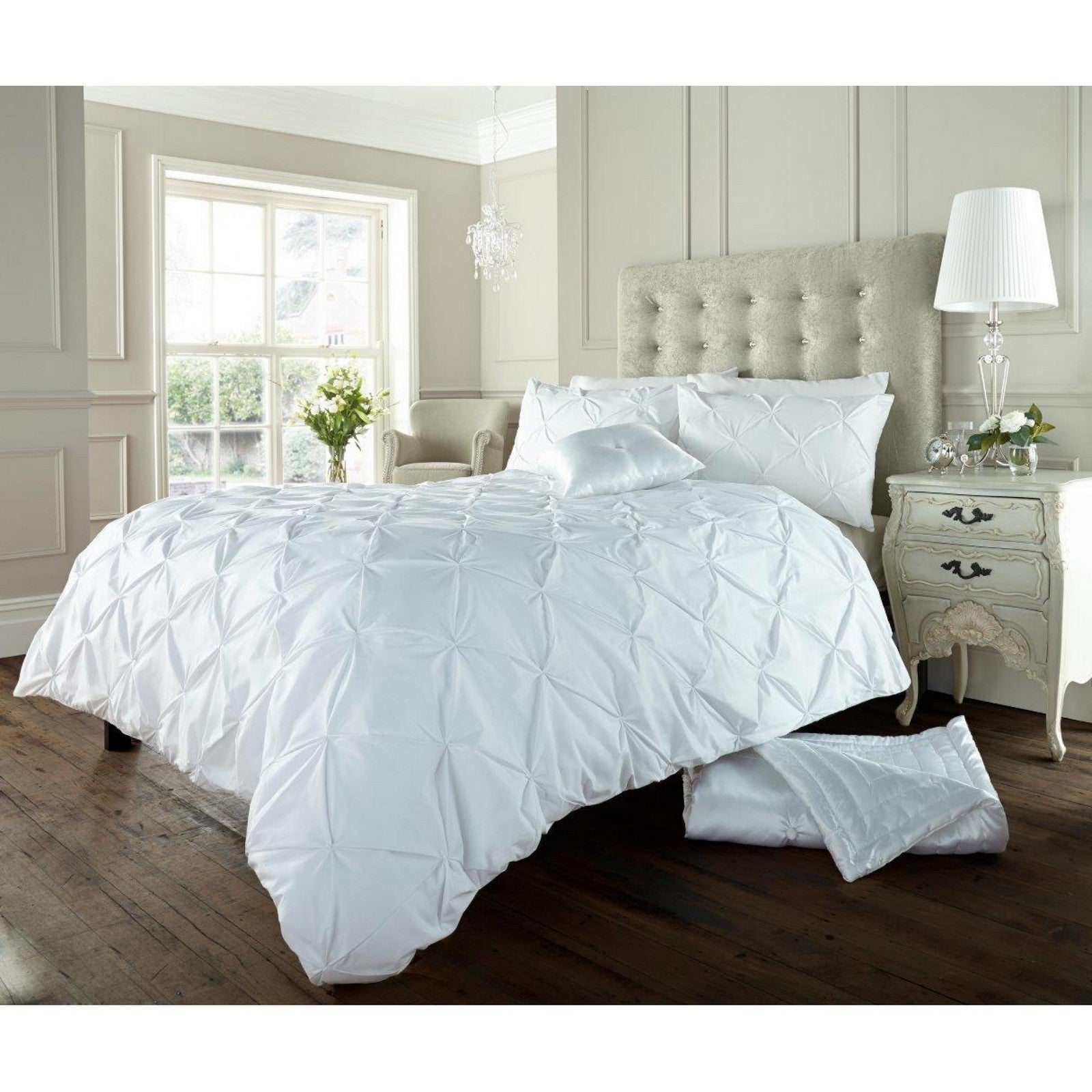 11090922 alford duvet set single white 1 3