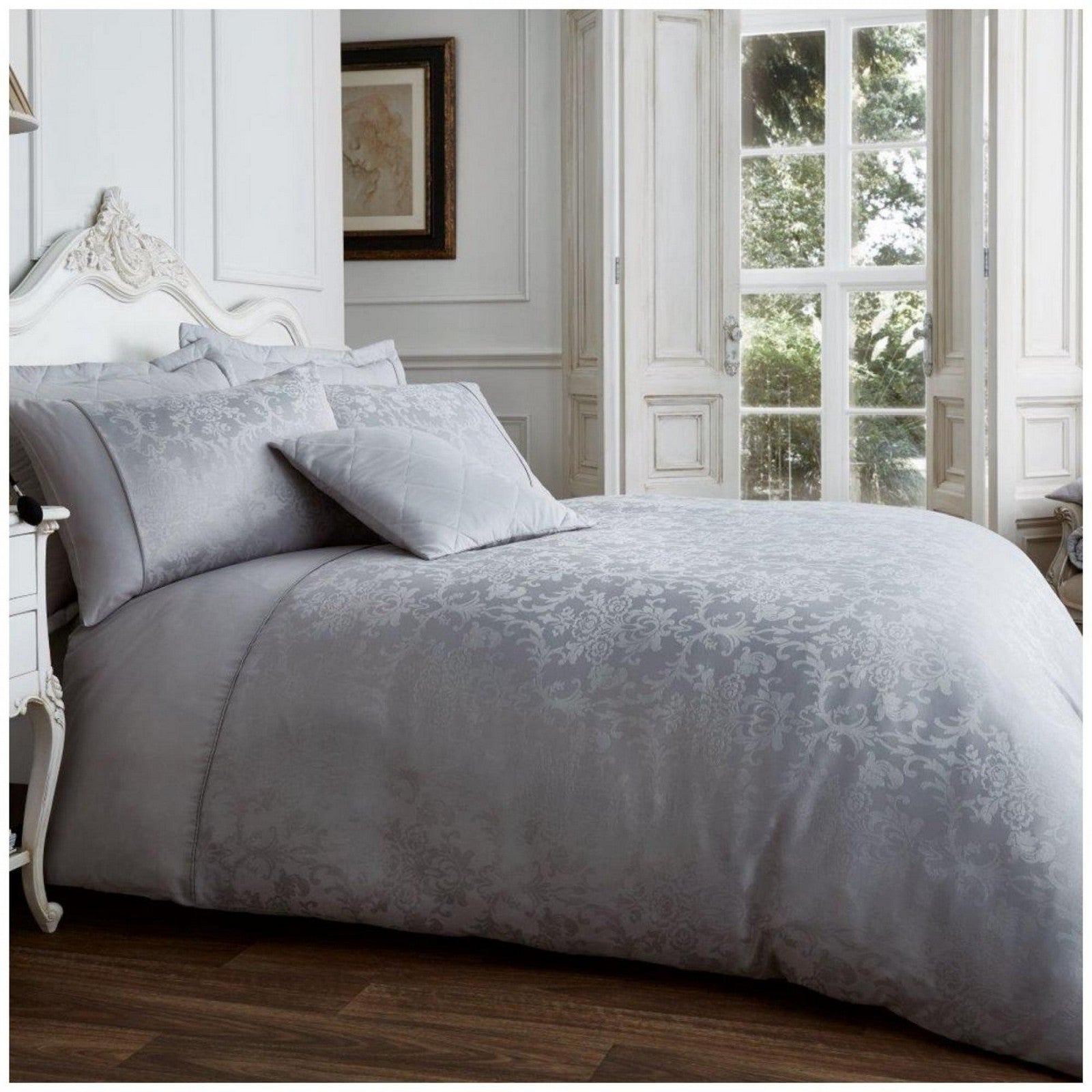 Vincenza Jacquard Duvet Set