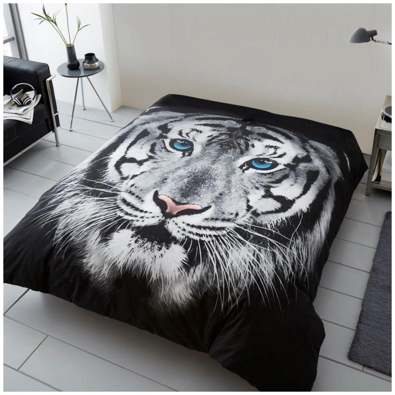 Tiger Face White Throw