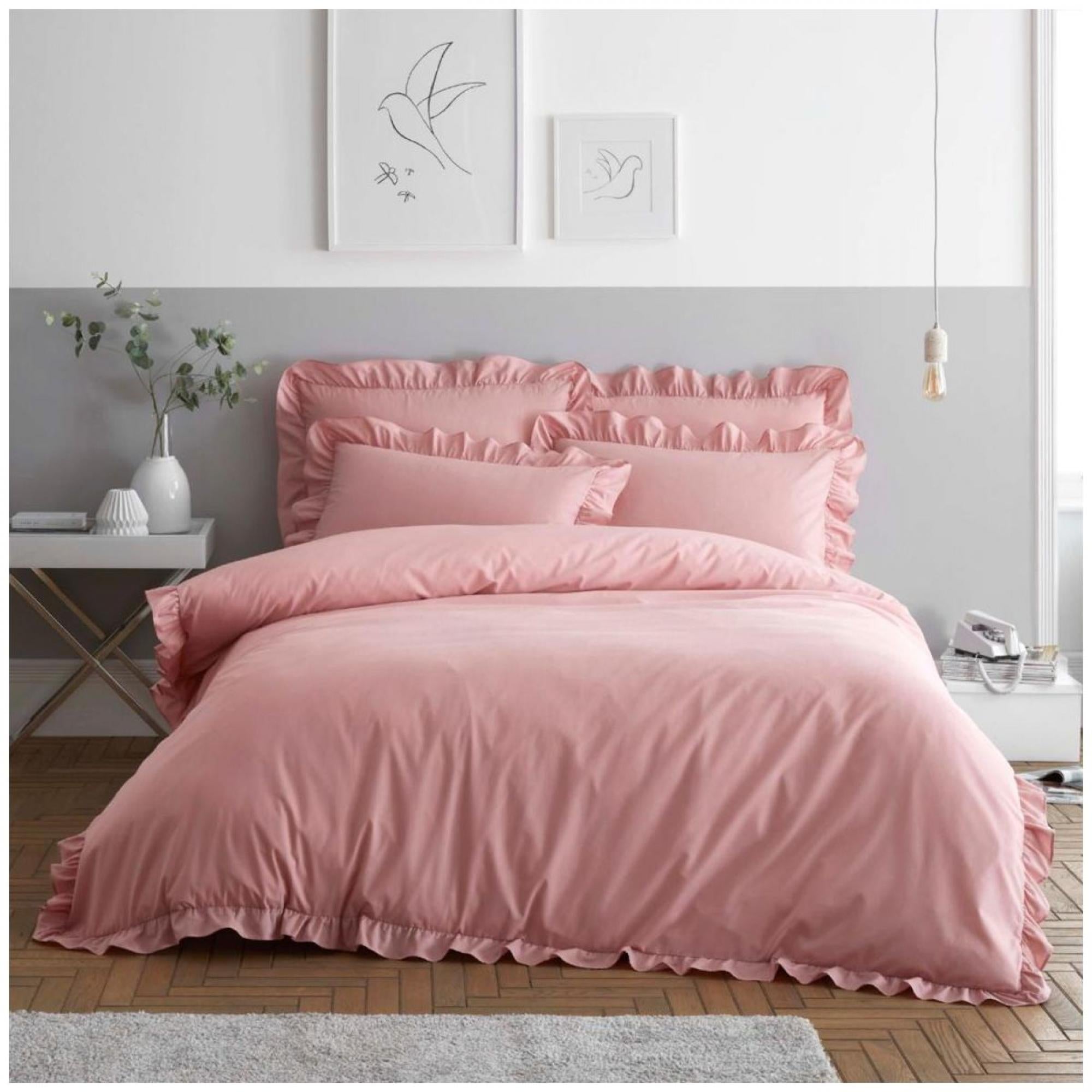 Signature Ruffle Duvet Set