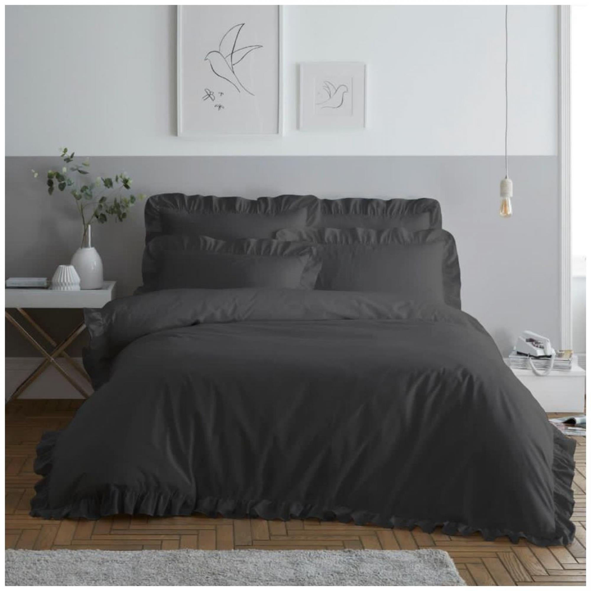 Signature Ruffle Duvet Set