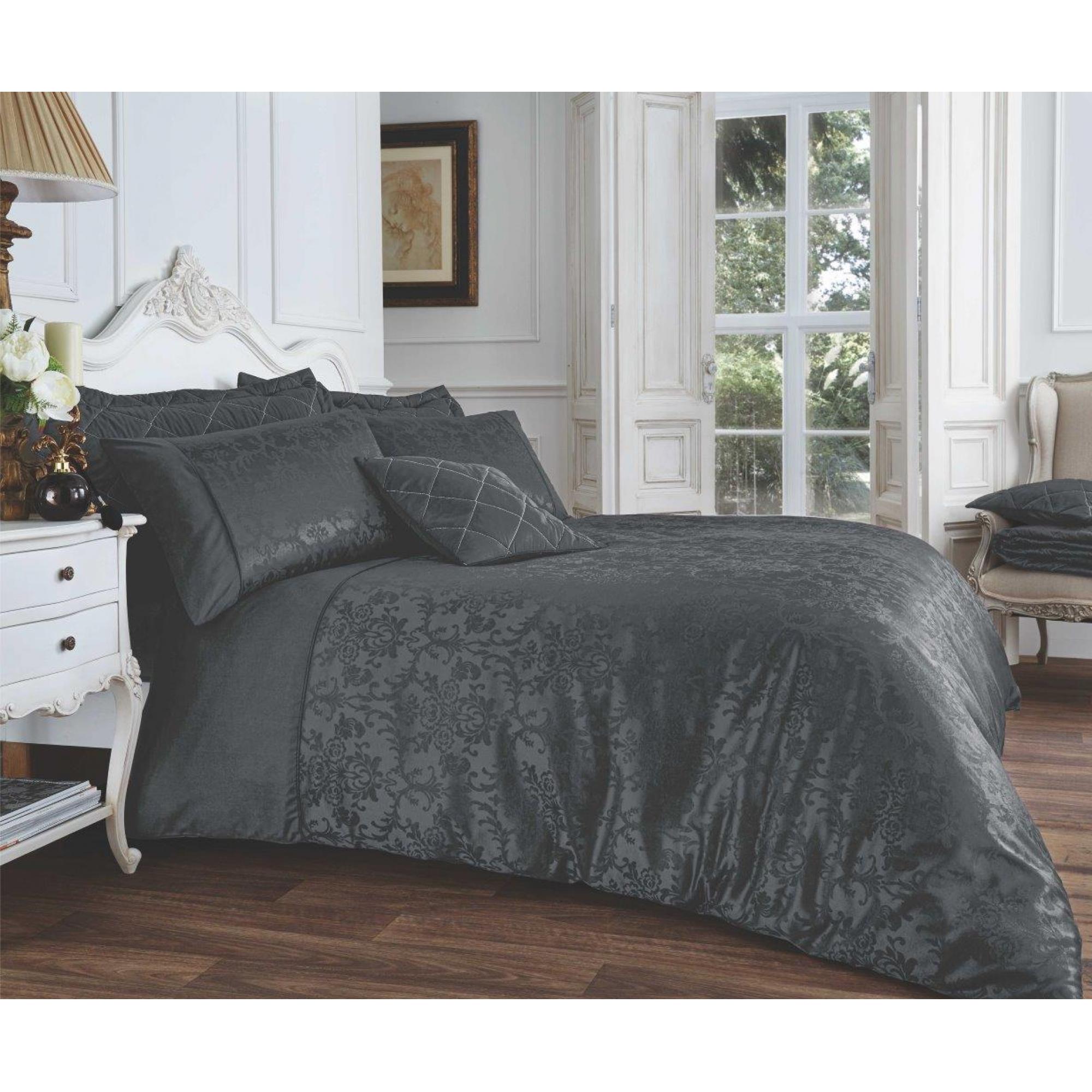 Vincenza Jacquard Duvet Set