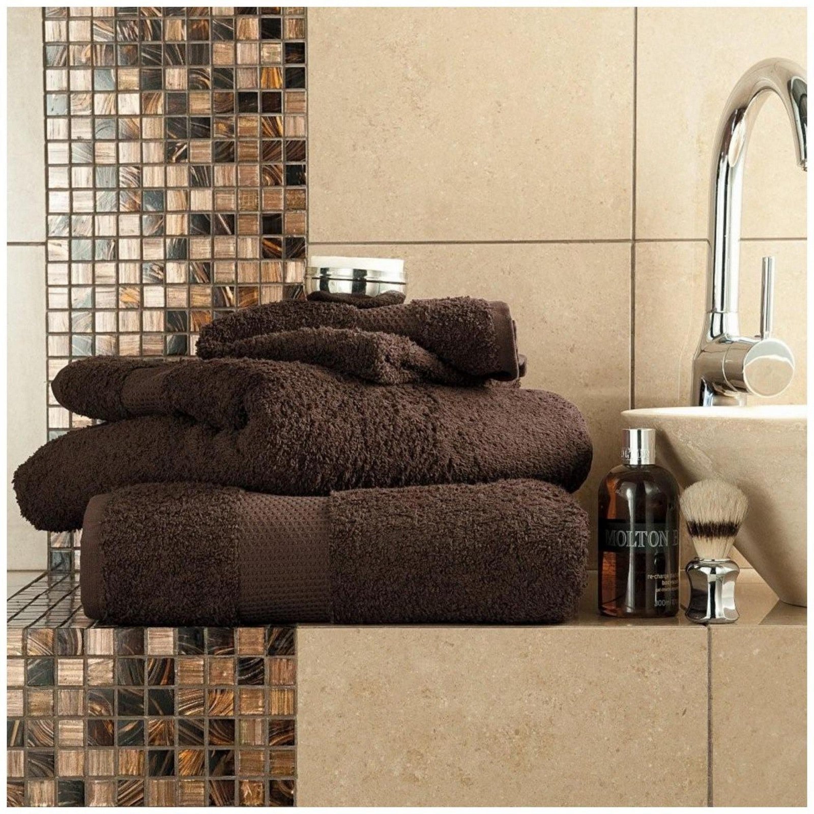 41044383 miami hand towel 50x85 choco 1