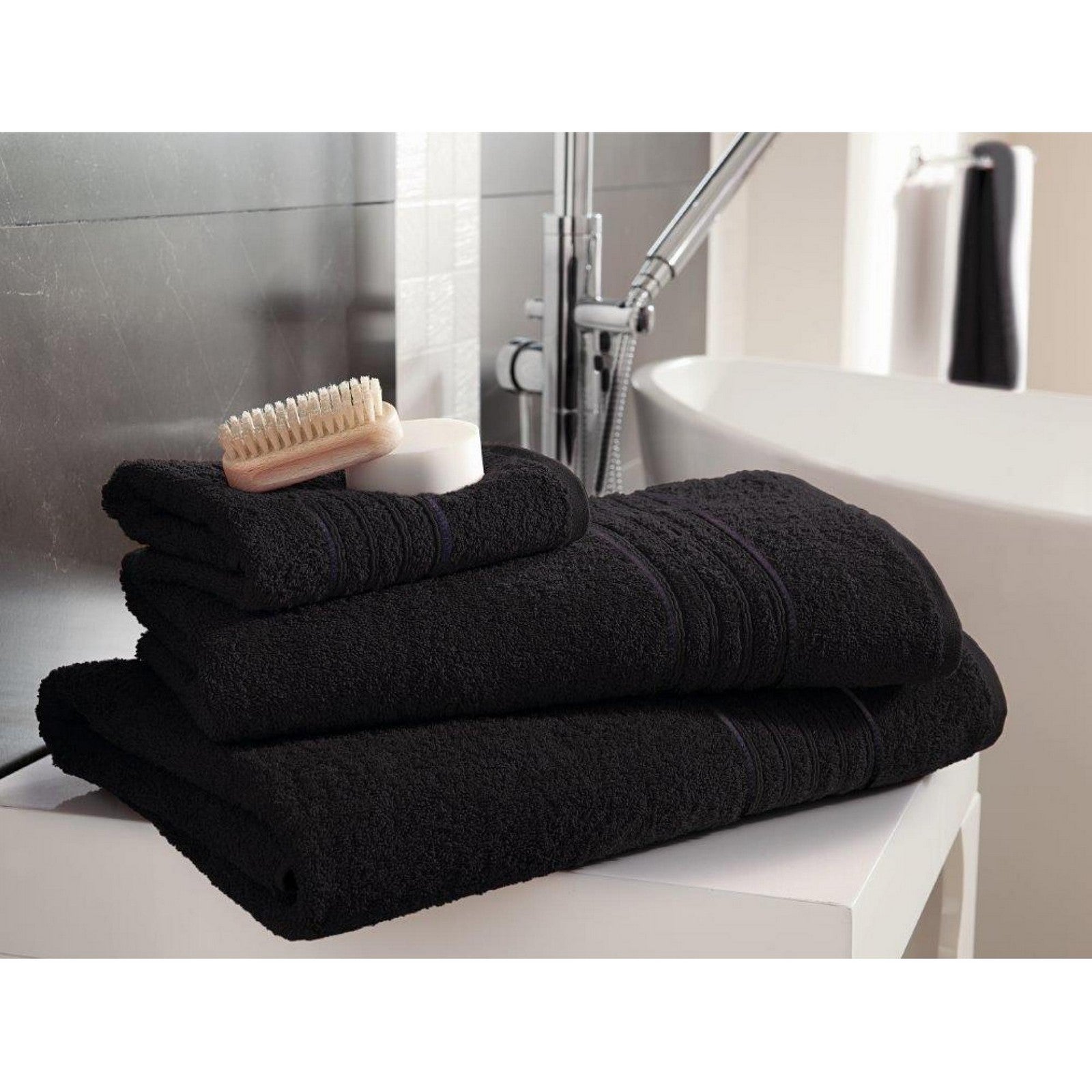 41148517 jumbo bath sheet hampton black 1