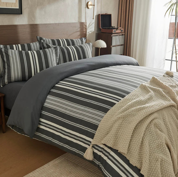 Junie Printed Duvet Set