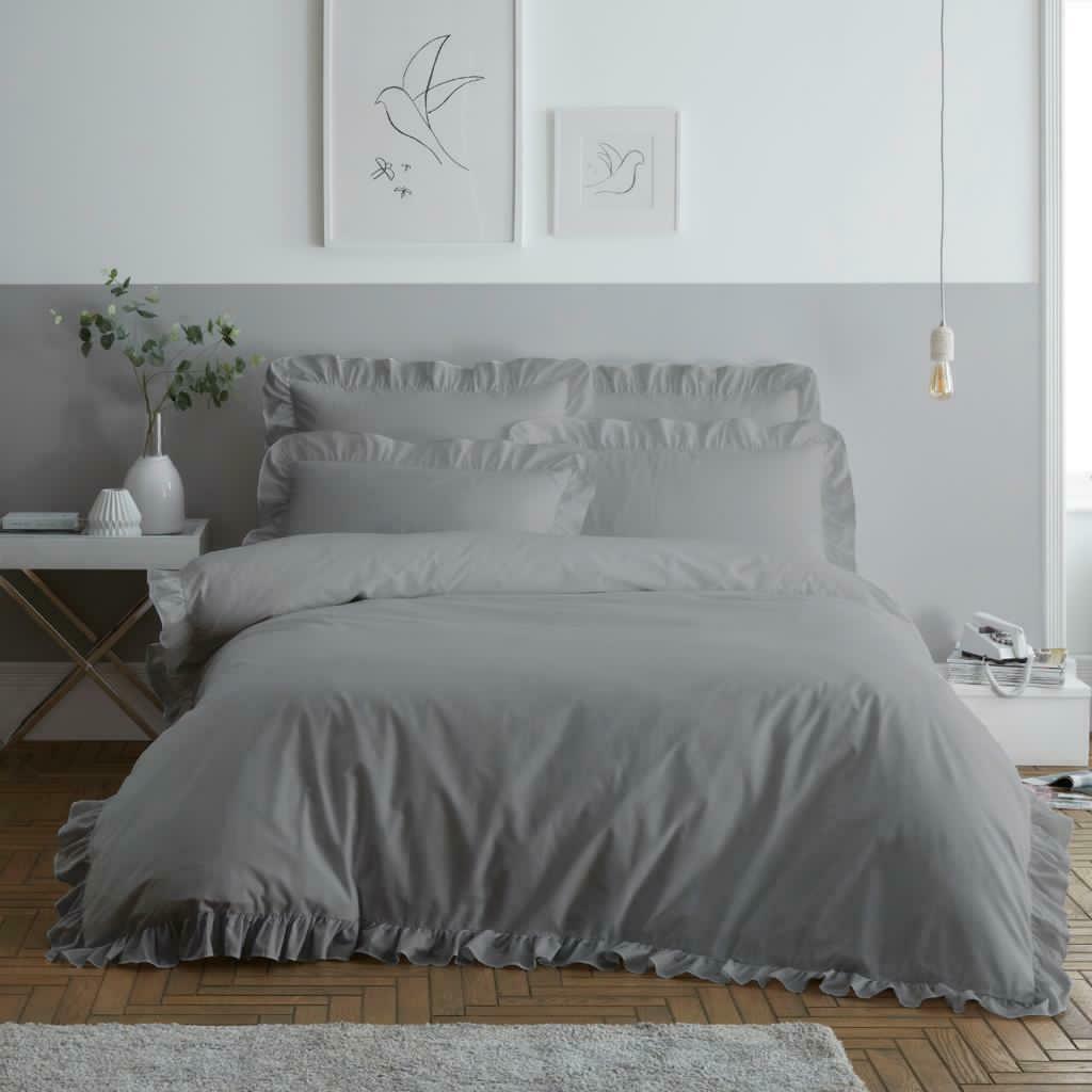 Signature Ruffle Duvet Set